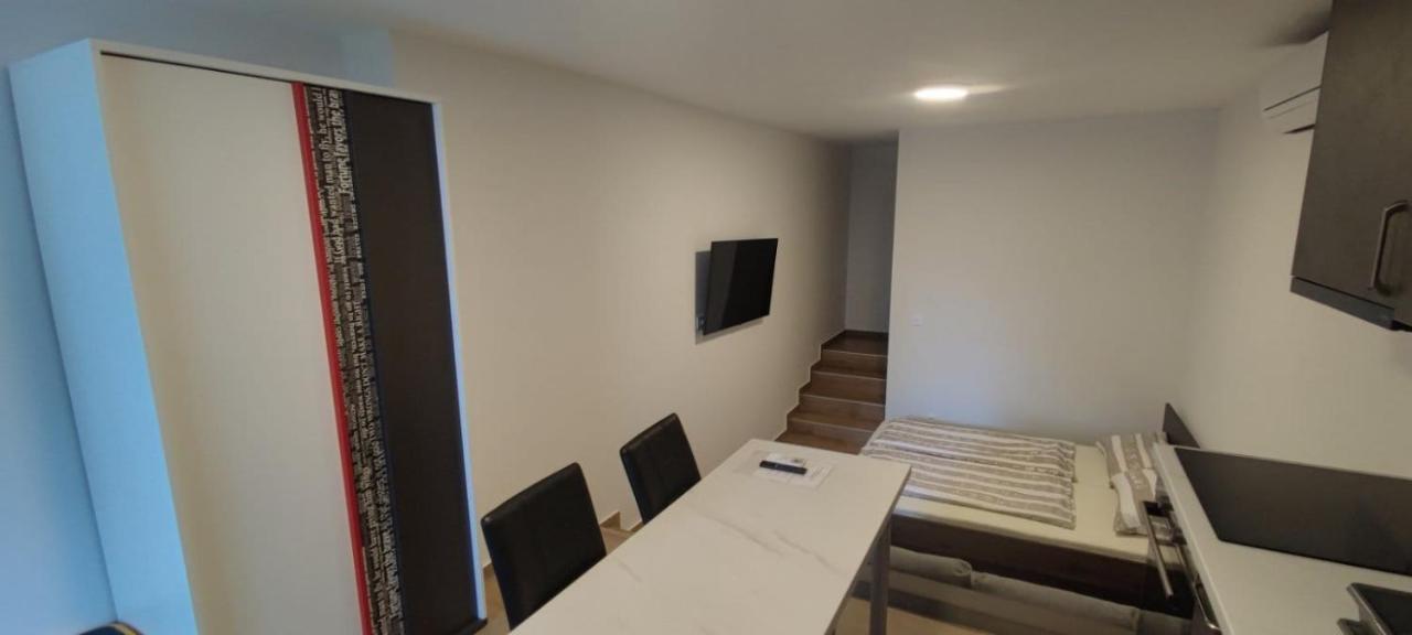 Studio Malinska, 30M From The Beach Exteriér fotografie